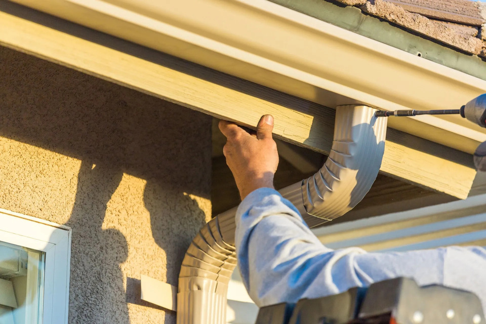 Here Are Benefits of Installing Gutters